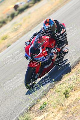 media/Oct-15-2023-TrackXperience (Sun) [[85198ff50b]]/Group 3/session 4 turn 3/